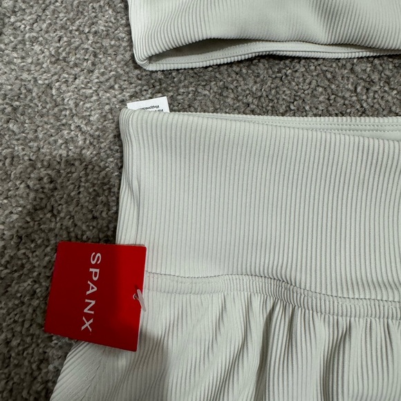 Spanx Ribbed Set - Picture 2 of 4